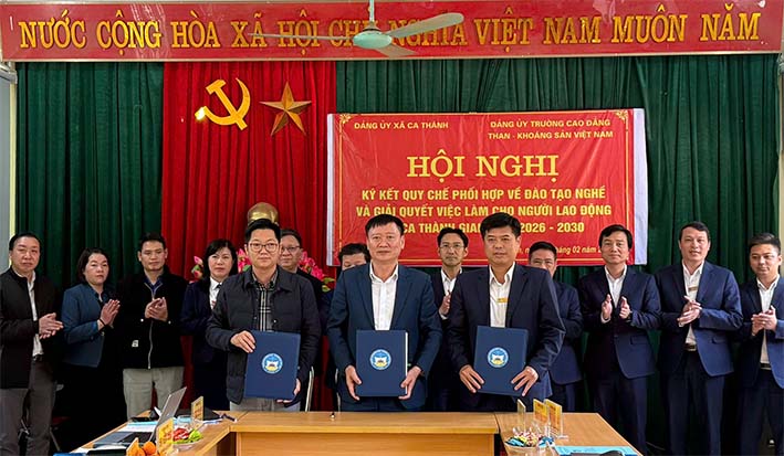 Than Núi Béo ký kết quy chế phối hợp tuyển sinh với 2 xã thuộc tỉnh Cao Bằng